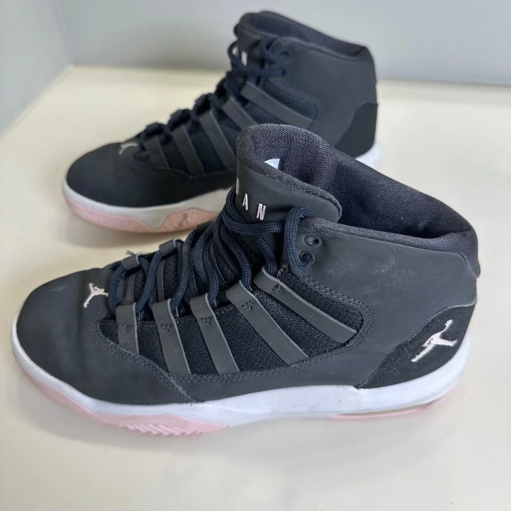 Jordan Max Aura Black Pink White Kids Youth Basketball Shoes 6Y AQ9249-060